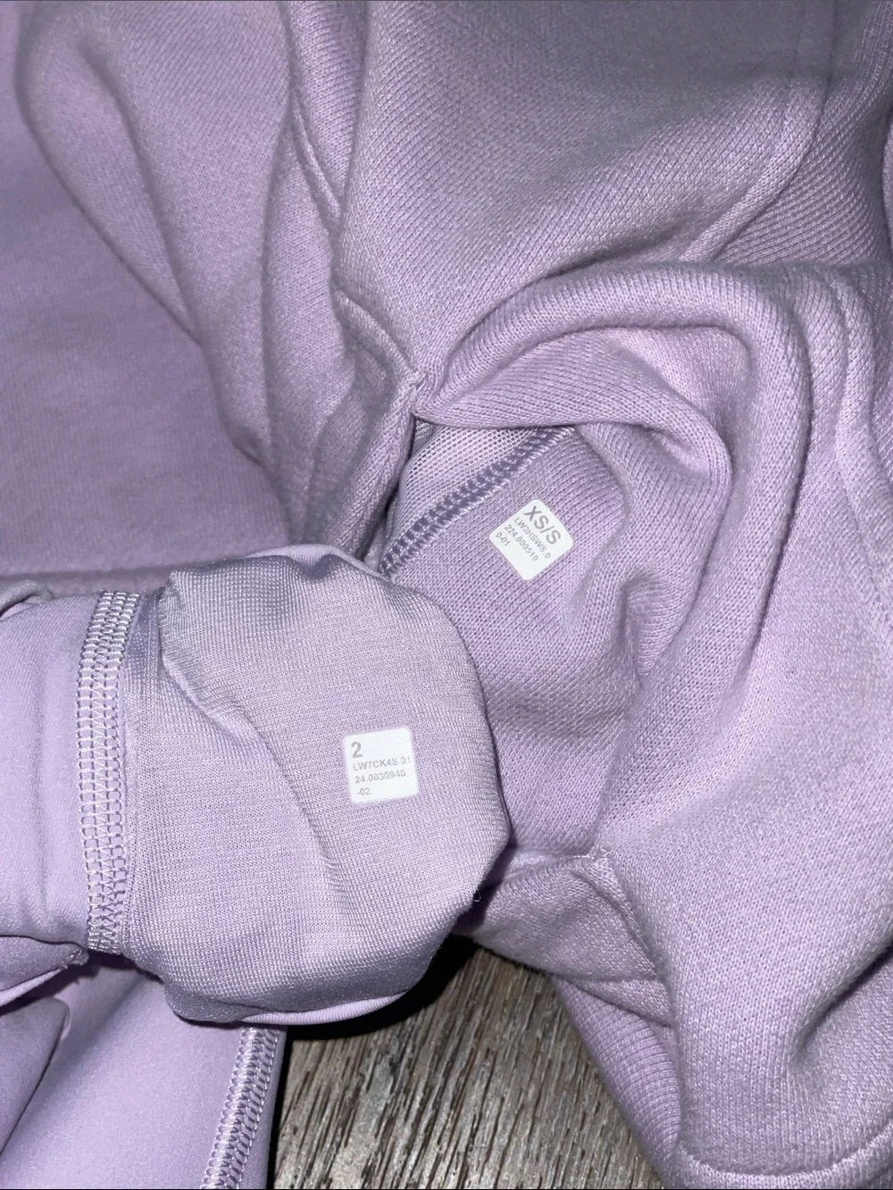 EUC Lululemon Matching Lavender Set. Size Top XS-S/Bottom 2